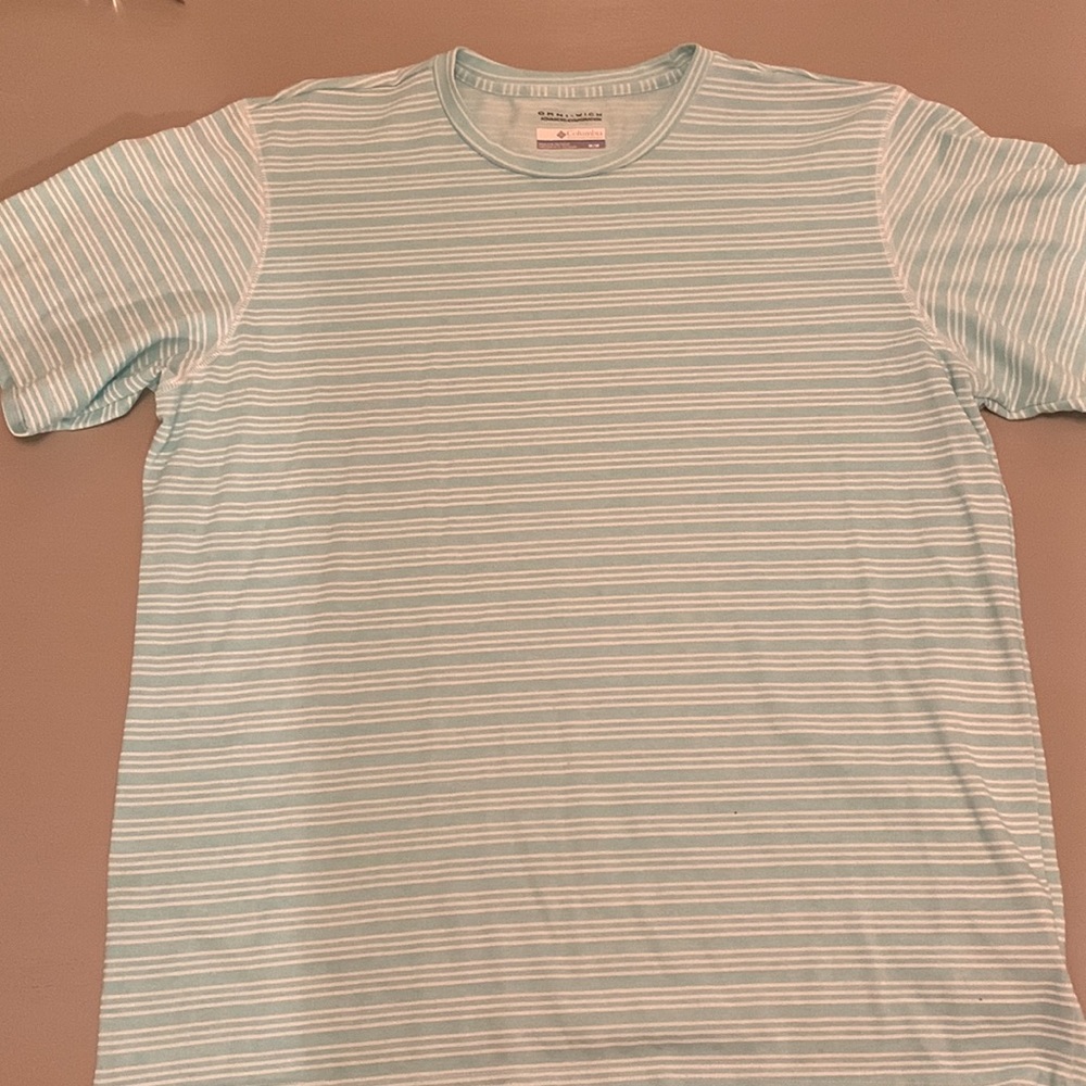 Columbia T-shirt